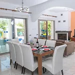 Rafaella Villa- Pvt Pool-near Sea/beach Villa