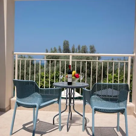 Villa Rafaella Villa- Pvt Pool-near Sea/beach