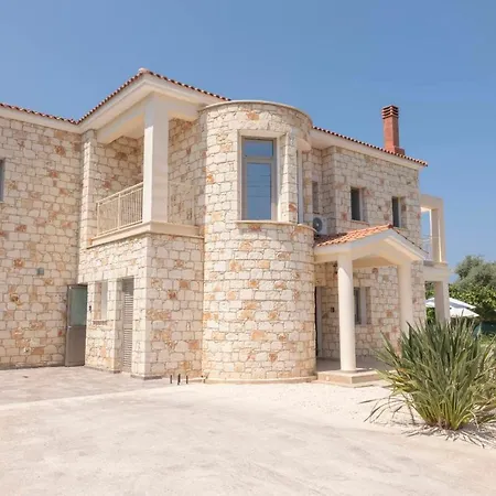 Rafaella Villa- Pvt Pool-near Sea/beach Villa *