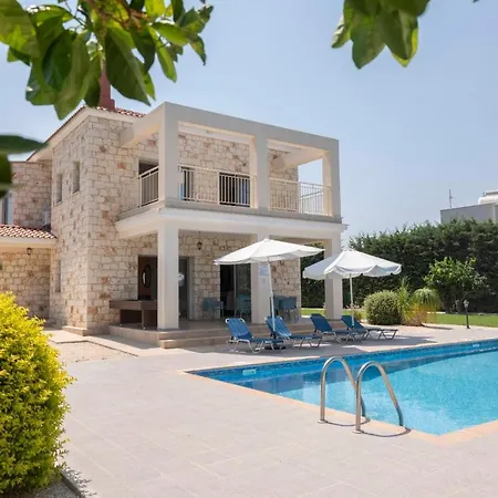 Rafaella Villa- Pvt Pool-near Sea/beach *