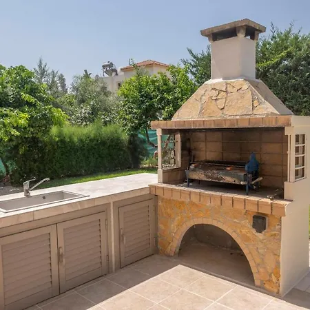 Rafaella Villa- Pvt Pool-near Sea/beach