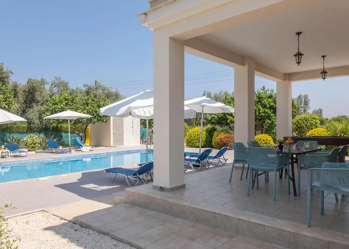 Willa Rafaella Villa- Pvt Pool-near Sea/beach Argaka