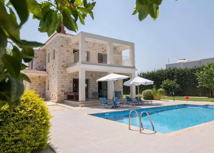 Rafaella Villa- Pvt Pool-near Sea/beach *